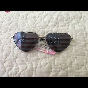 3/$25 American Flag 🇺🇸 Heart ❤️ Aviators